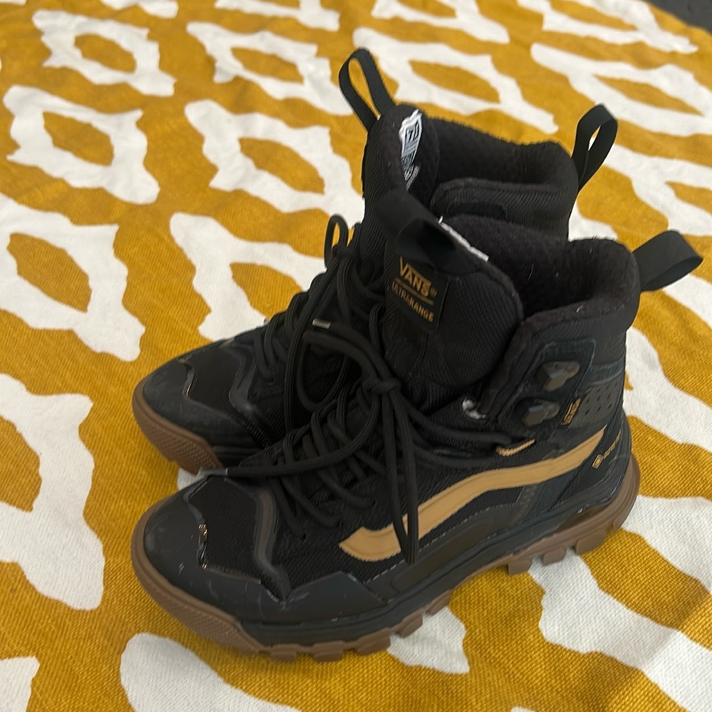 youth vans ultrarange gore-tex boots